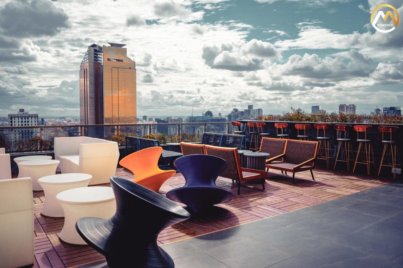 Infinity Pool Hotel Phnom Penh Down To 24 Usd In M Residence Экстерьер фото