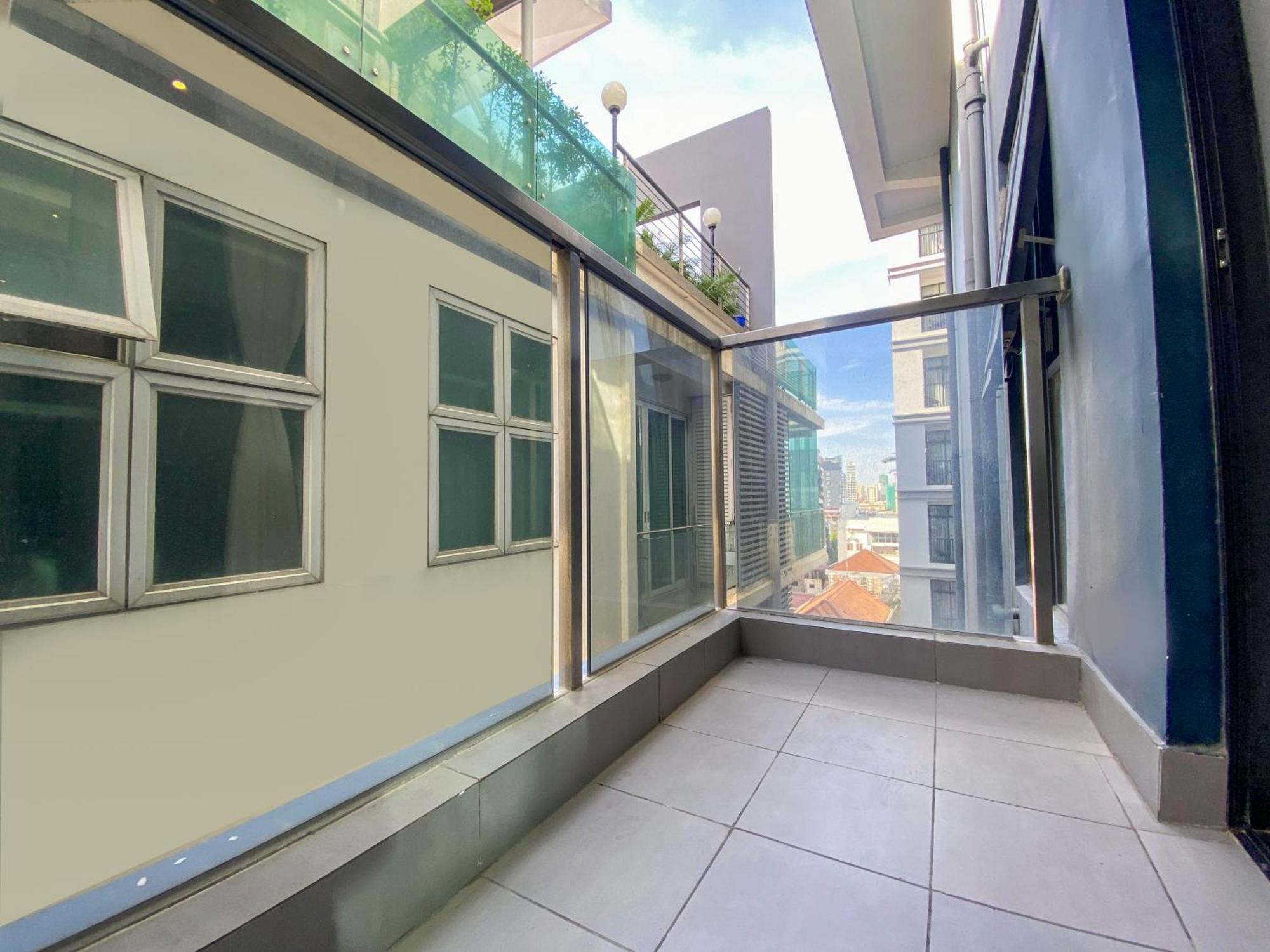 Infinity Pool Hotel Phnom Penh Down To 24 Usd In M Residence Экстерьер фото