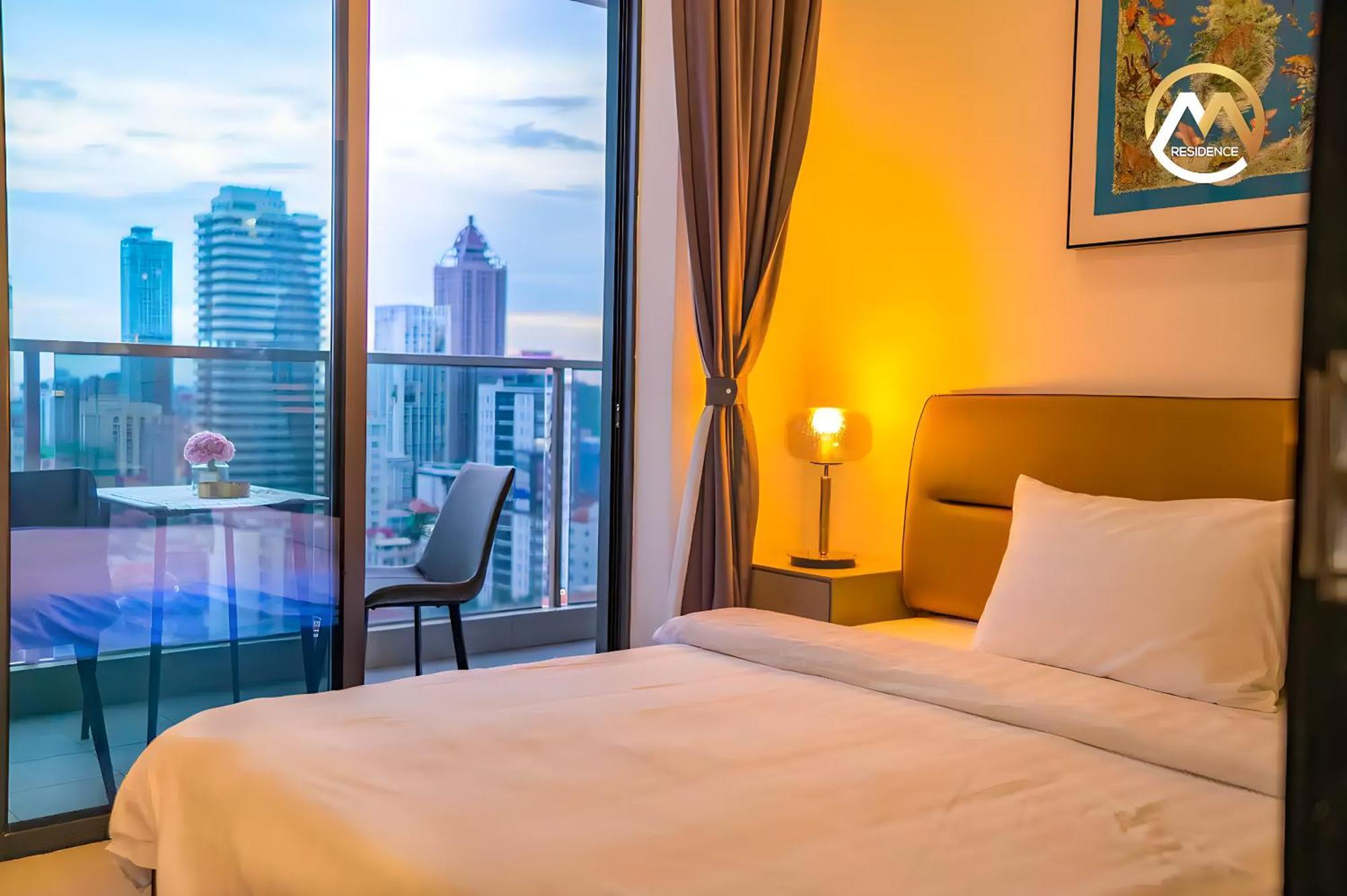 Infinity Pool Hotel Phnom Penh Down To 24 Usd In M Residence Экстерьер фото