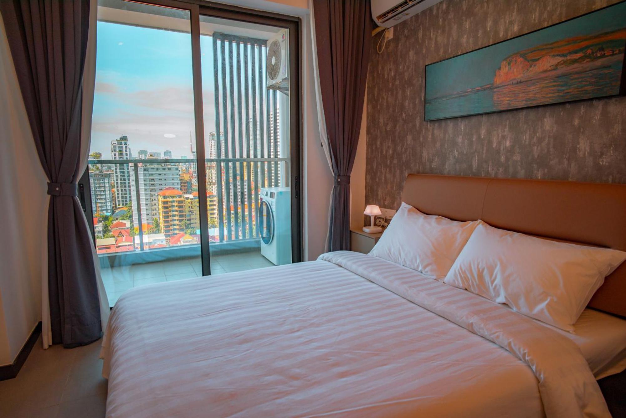Infinity Pool Hotel Phnom Penh Down To 24 Usd In M Residence Экстерьер фото