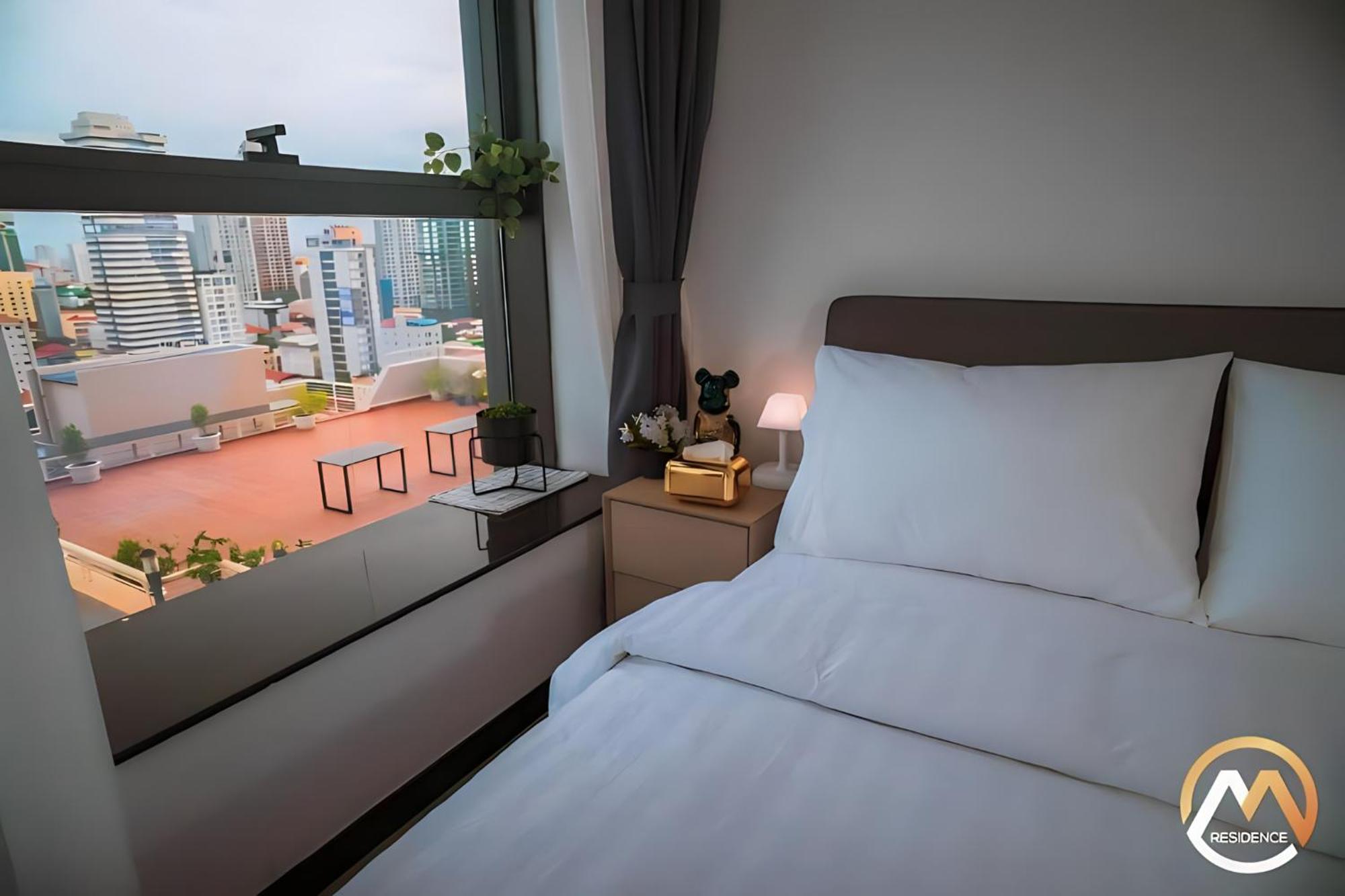 Infinity Pool Hotel Phnom Penh Down To 24 Usd In M Residence Экстерьер фото